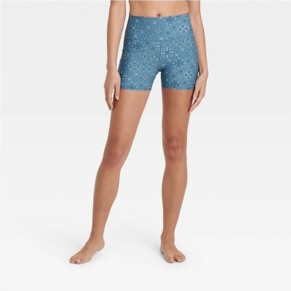 Women's High Waisted 2.5" Bike Shorts - JoyLab™ Blue XXL new - Picture 1 of 5
